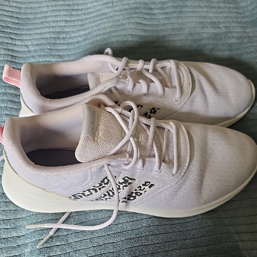 Adidas White Sneakers Sleek Minimalist Design